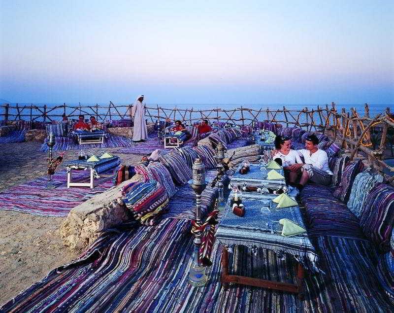 梦海滩度假村- 沙姆沙伊赫 外观 照片 A Bedouin camp in the desert